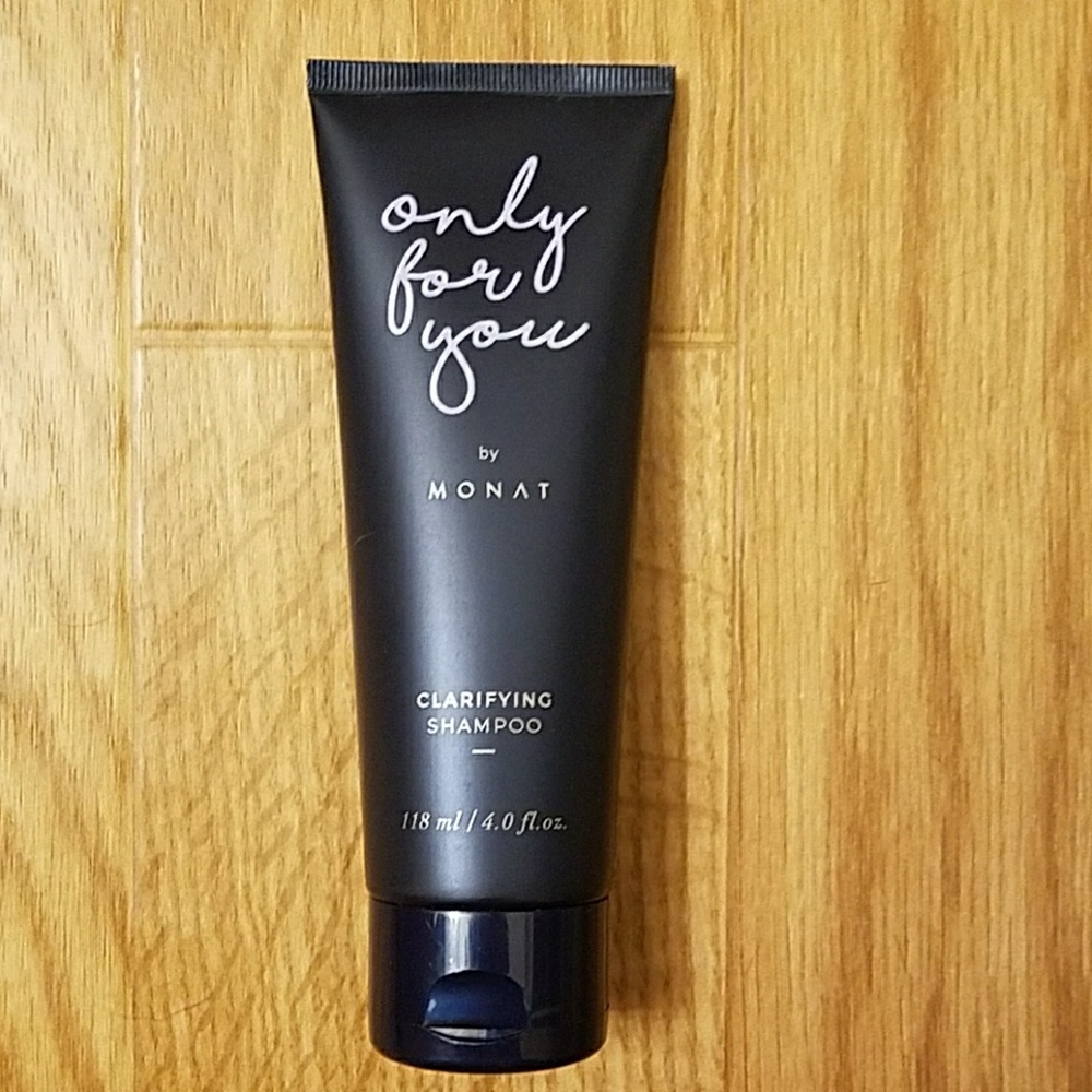 Monat clarifying shampoo